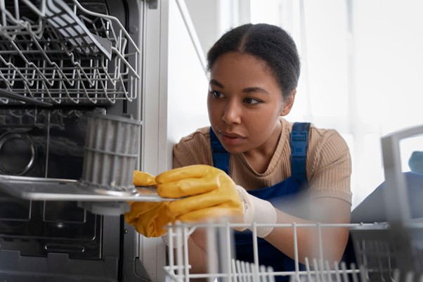 Refrigerator cleaning in dubai